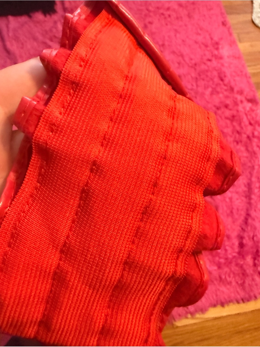 Wide Red Ruffled Elastic Belt - Picture 4 of 5